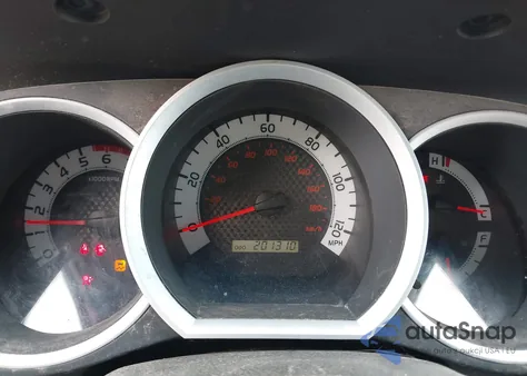 2011 Toyota Tacoma Base V6 z USA, uszkodzony, nr VIN 3TMLU4EN6BM069496